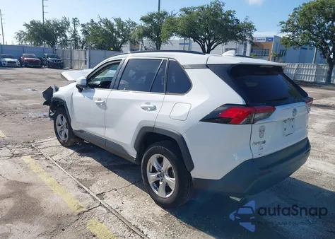 2019 Toyota Rav4 Xle z USA, uszkodzony, nr VIN 2T3W1RFV0KW027289